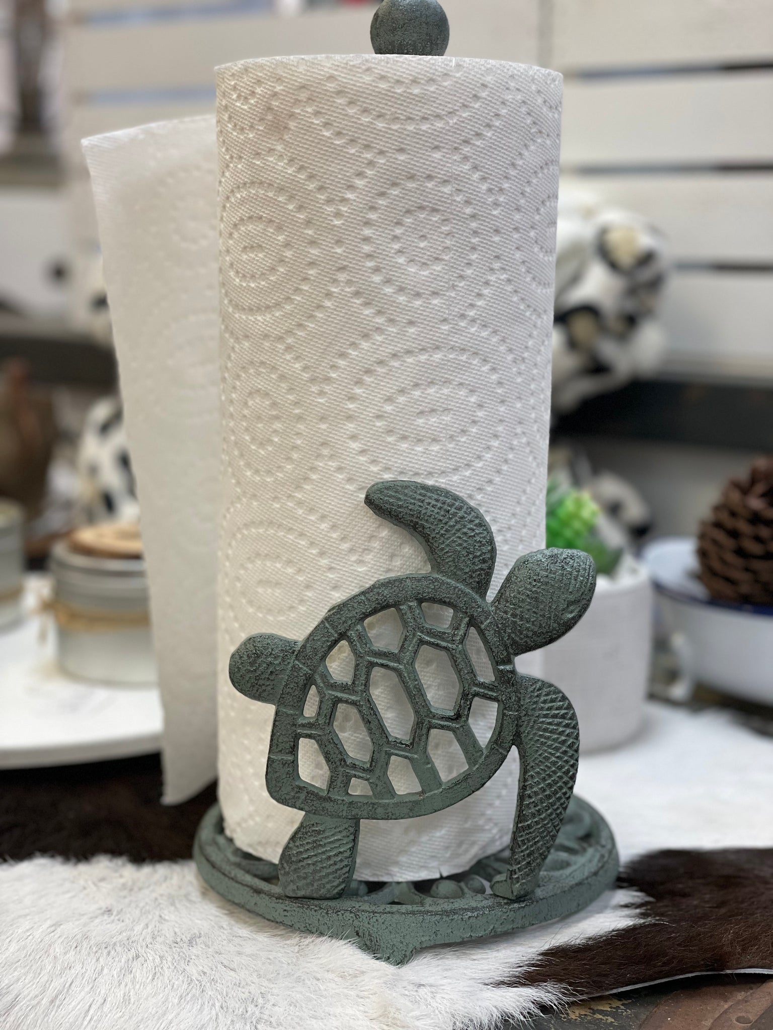 Cast Iron Sea Turtle Paper Towel Holder – Rustic Charm Decor