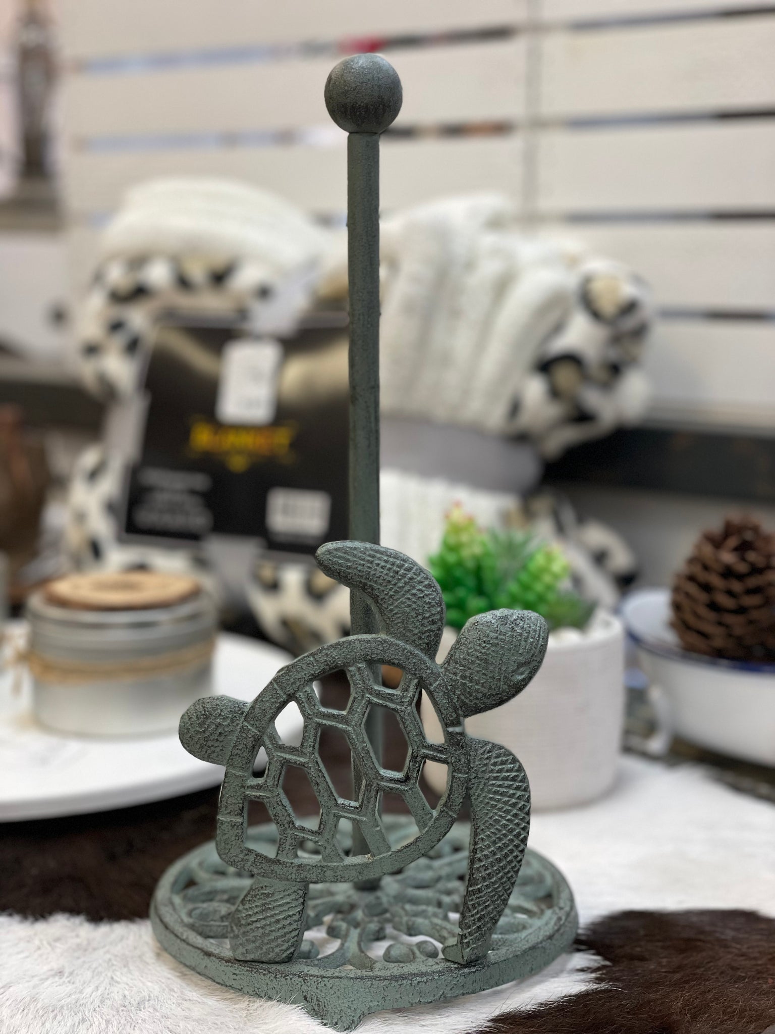 Cast Iron Sea Turtle Paper Towel Holder – Rustic Charm Decor & Boutique