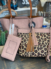 Load image into Gallery viewer, Dusty Pink Leopard 3pc Purse Set